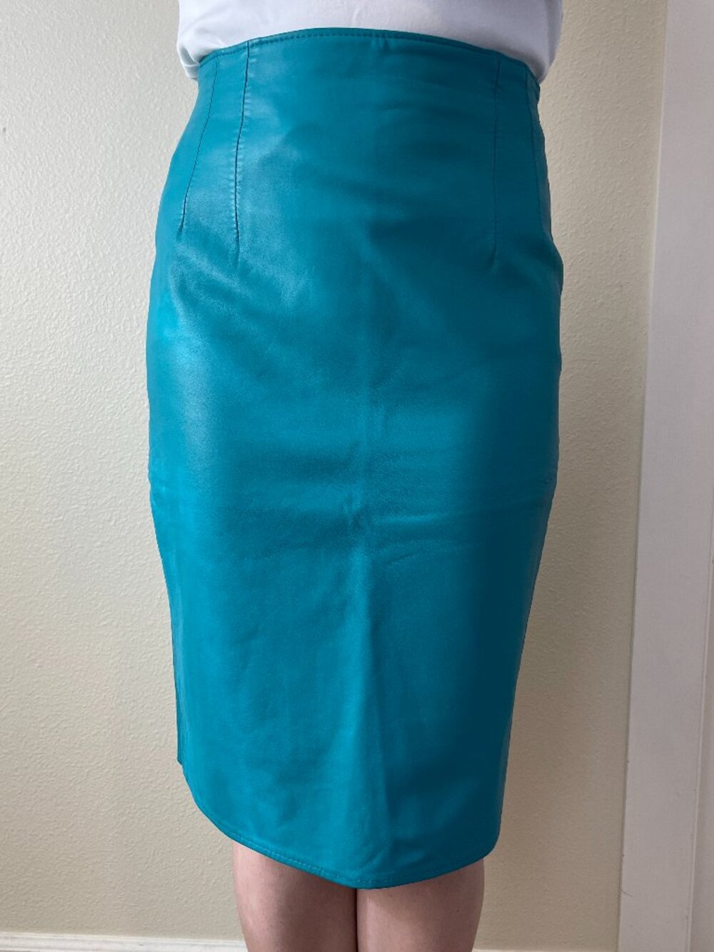 Lotus Turquoise Blue Leather Skirt Size 6